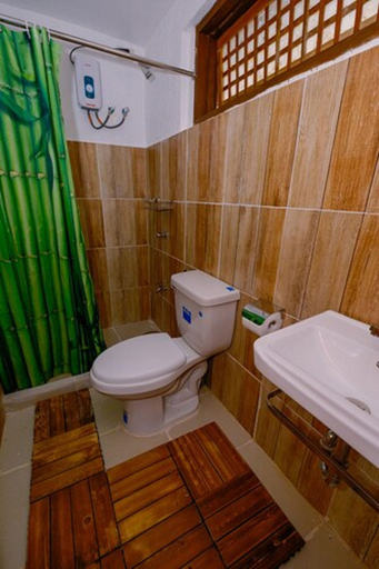 Bathroom 3, Almost Heaven Lake Resort by Cocotel, Lumban