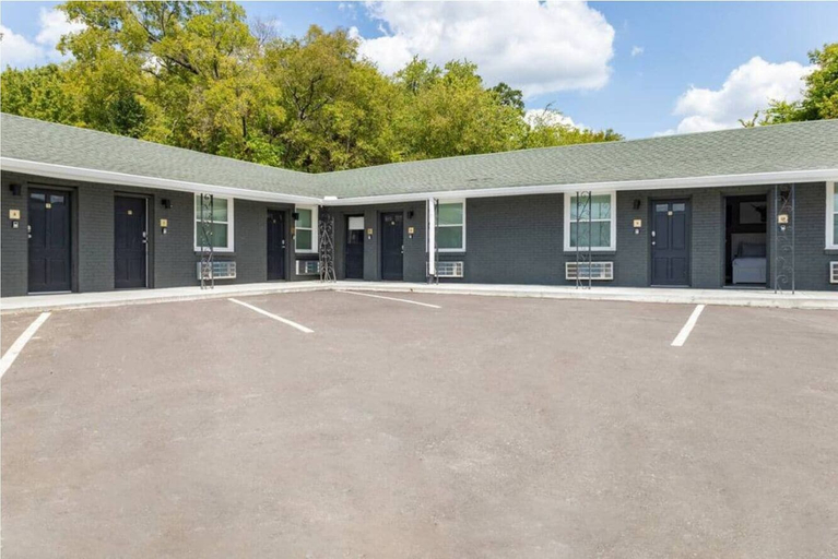 Exterior & Views, Inviting 1BR 10-Mins to Nashville, Davidson