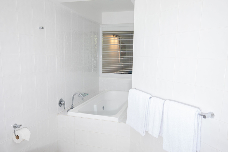 Bathroom 4, 71 Hastings Street - Beachfront, Noosa - Noosa-Noosaville
