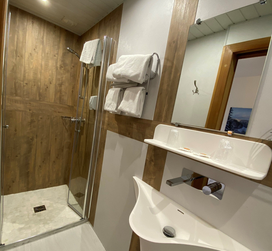 Bathroom 4, Hôtel Restaurant Aux Trois Roses, Bas-Rhin