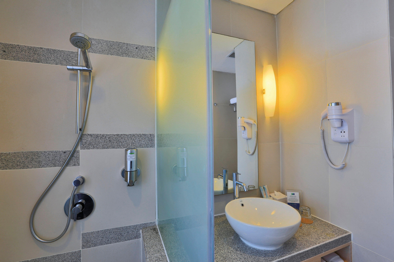 Bathroom 7