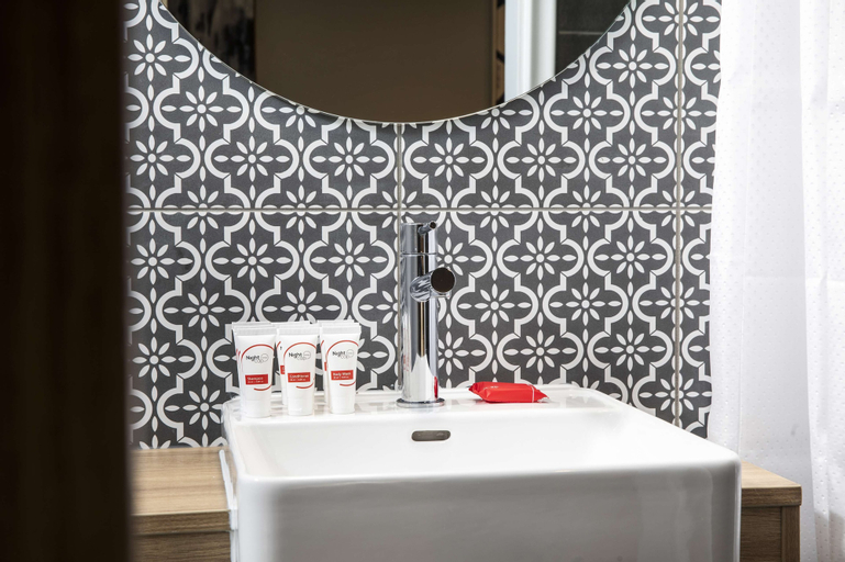 Bathroom 9