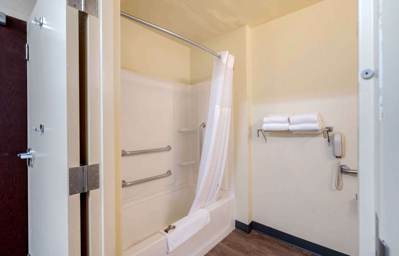 Bathroom 4, Extended Stay America Select Suites Orlando Maitland 1760 Pe, Orange