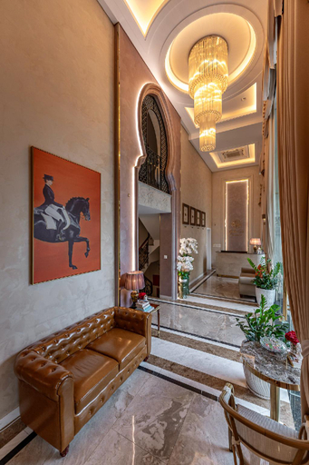 Public Area 2, Golden Tree Hotel & Apartment, District 7
