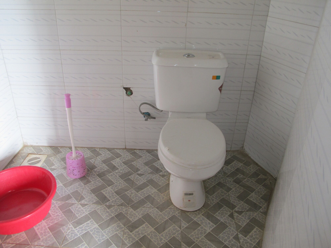 Bathroom 3, Nyamunyonyi Lake Resort, Rubanda