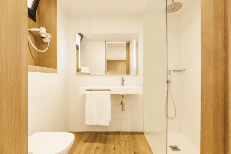 Bathroom 4, Parque la Paz, Santa Cruz de Tenerife