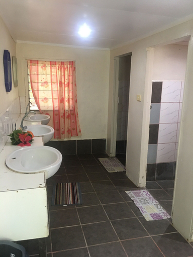 Bathroom 4, Yasawa Long Beach Hideout Resort, Ba