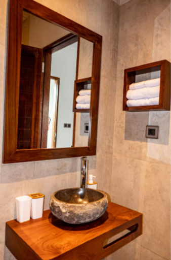 Bathroom 4, Santai Toraja, Tana Toraja