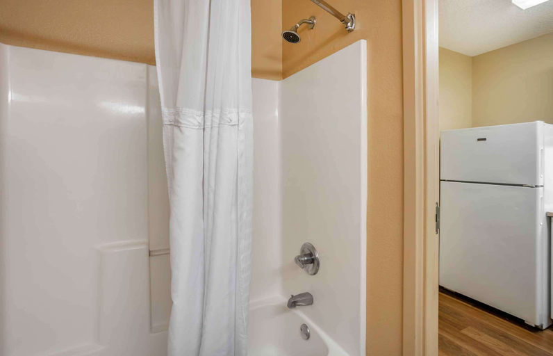 Bathroom 4, Extended Stay America Suites Philadelphia Horsham Welsh Rd, Montgomery