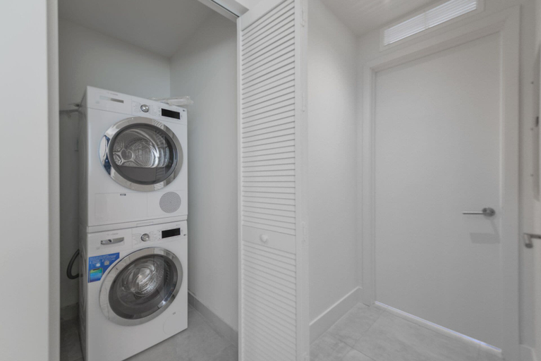 Bathroom 4, 239 Sw Condo - Brickell Miami - We Host, Miami-Dade