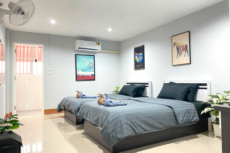Bedroom 30