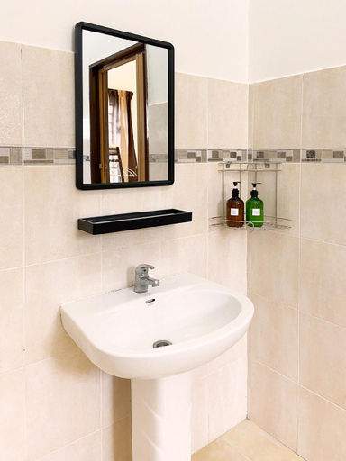 Bathroom 2, Nestle Homestay@Batu Pahat, Batu Pahat