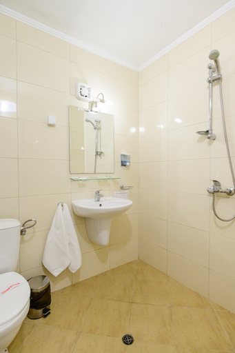 Bathroom, International House of Journalists, Varna