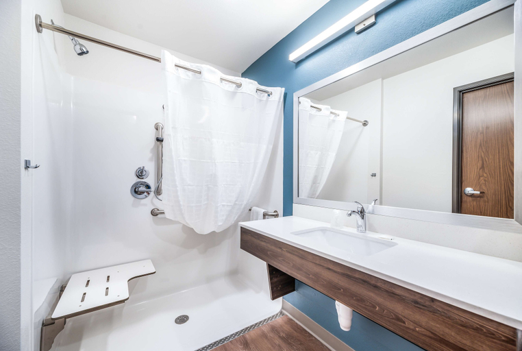Bathroom 3, Extended Stay America Select Suites Orlando Kissimmee, Osceola
