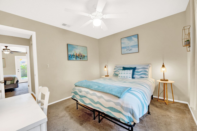 Bedroom 2, Sparrow, Bay