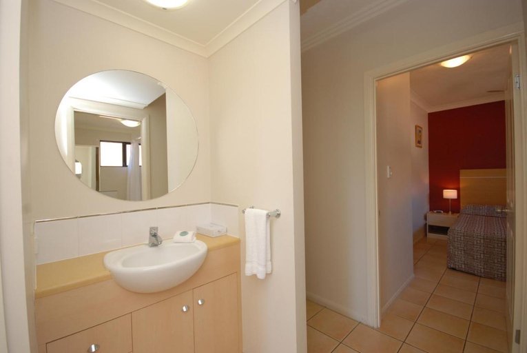 Bathroom 4, City Plaza Apartments, Cairns
