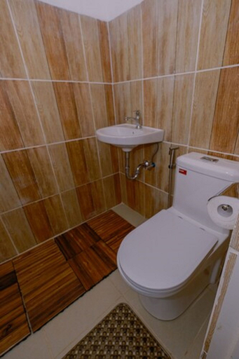 Bathroom 3, Almost Heaven Lake Resort by Cocotel, Lumban