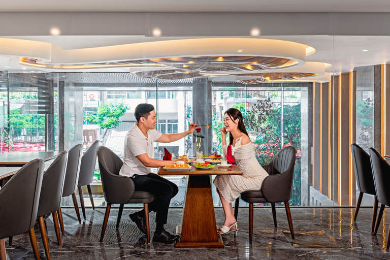 Food & Drinks 5, Mercy Emerald Hotel, Da Nang