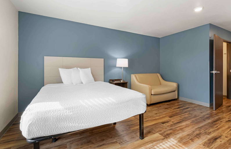 Bedroom 3, Extended Stay America Select Suites Deerfield Beach, Broward
