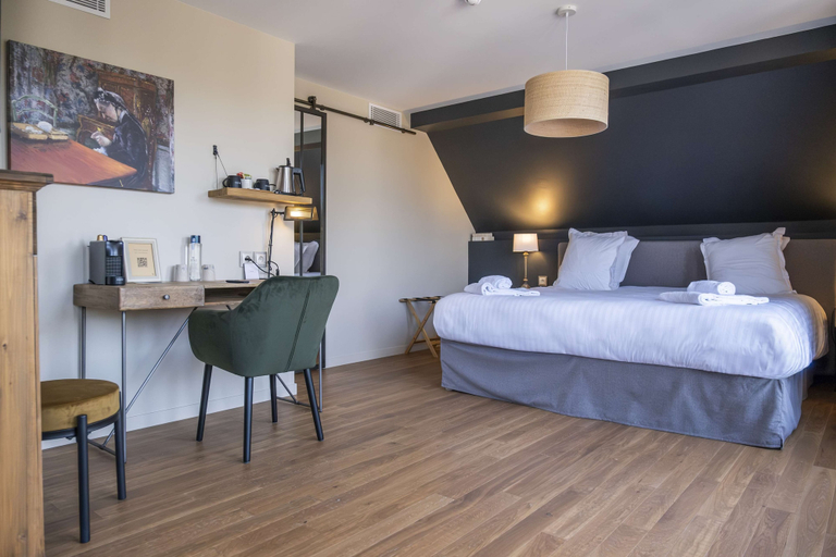 Bedroom 3, Les Demeures de Varennes, BW Signature Collection, Essonne