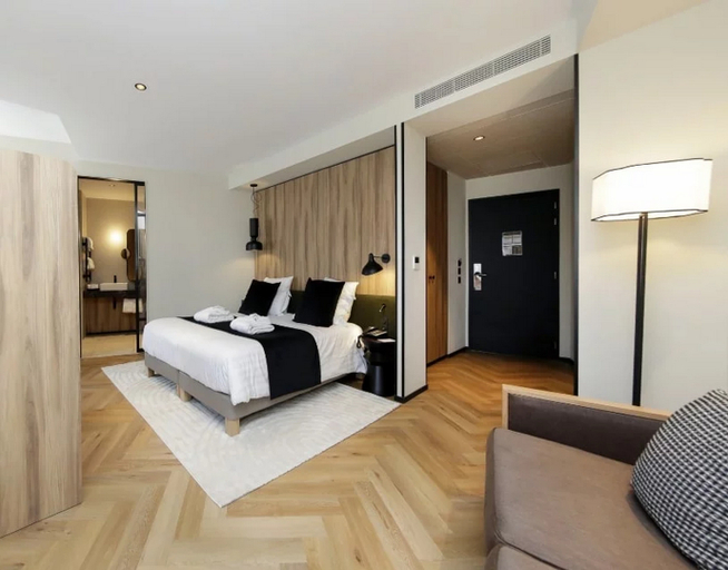 Bedroom 3, Le Richebourg, Côte-d'Or