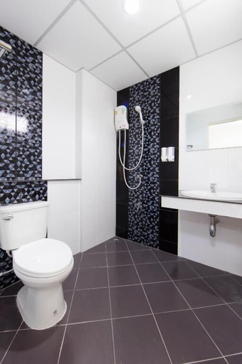 Bathroom 3, JJ Residence, Pluak Daeng