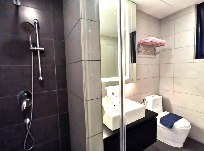 Bathroom 5, Highest Floor, Skyline Studio for 4Pax In Genting Highlands, Genting Highlands