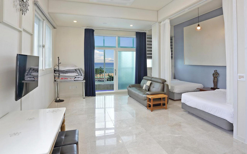 Bedroom 3, Gangneung Buchaegil Motel and Pension, Gangneung