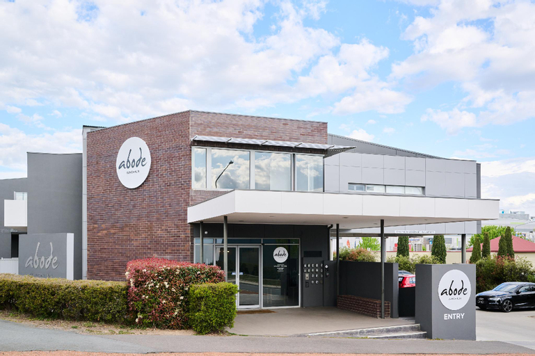 Exterior 2
