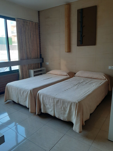 Bedroom 2, Apartaments Lloret Sun, Girona