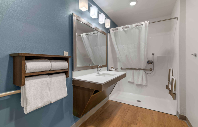 Bathroom 4, Extended Stay America Suites - Nashua - Merrimack, Hillsborough