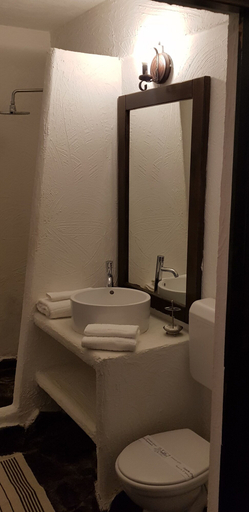 Bathroom 4, Casa Drumeţului, Savinesti