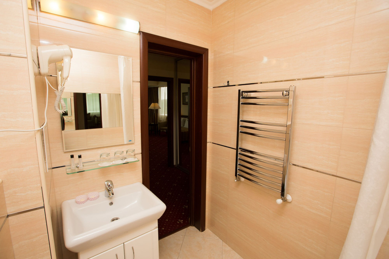 Bathroom 4, Jumbo Hotel