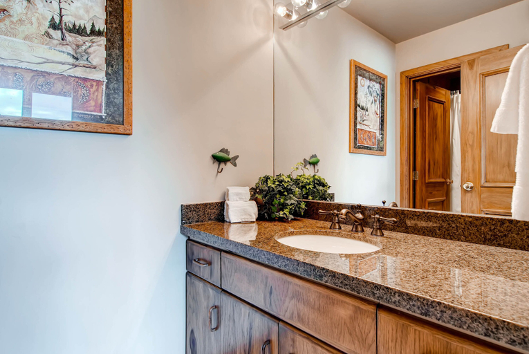 Bathroom 4, Highlands Area by East West Hospitality, Eagle