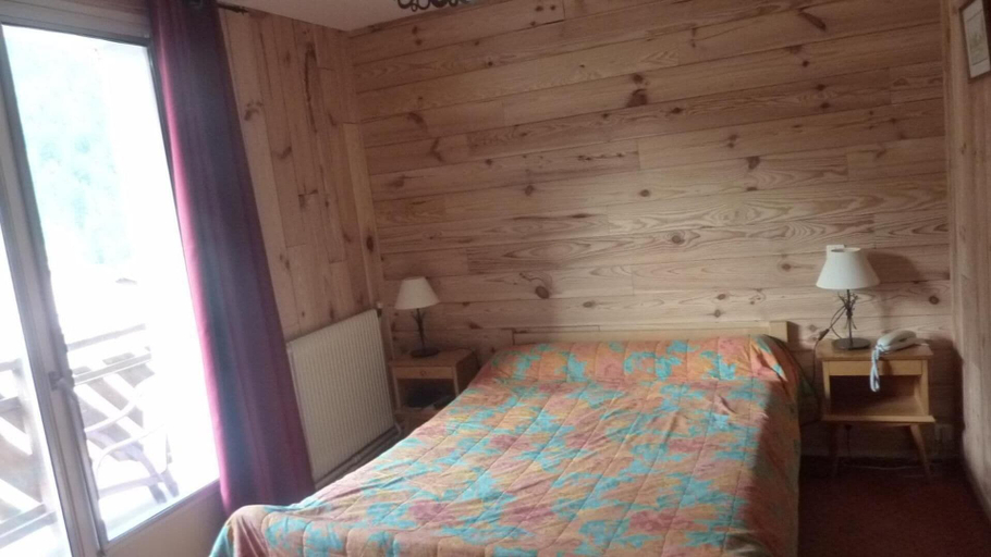 Bedroom 2, Les Agneaux, Hautes-Alpes
