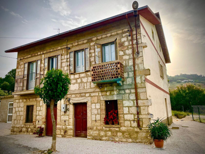 Exterior & Views, I 3 falchi Bed & Breakfast, Chieti