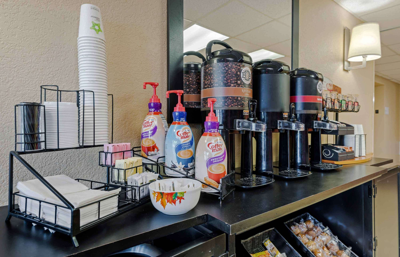 Food & Drinks 5, Extended Stay America Suites Syracuse Dewitt, Onondaga