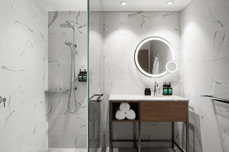 Bathroom 19