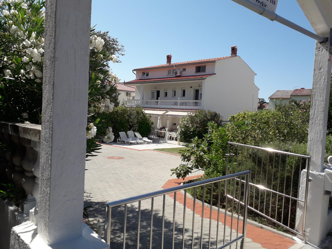 Others 3, Holiday home to 17 Persons, Lopar/Supetarska Draga