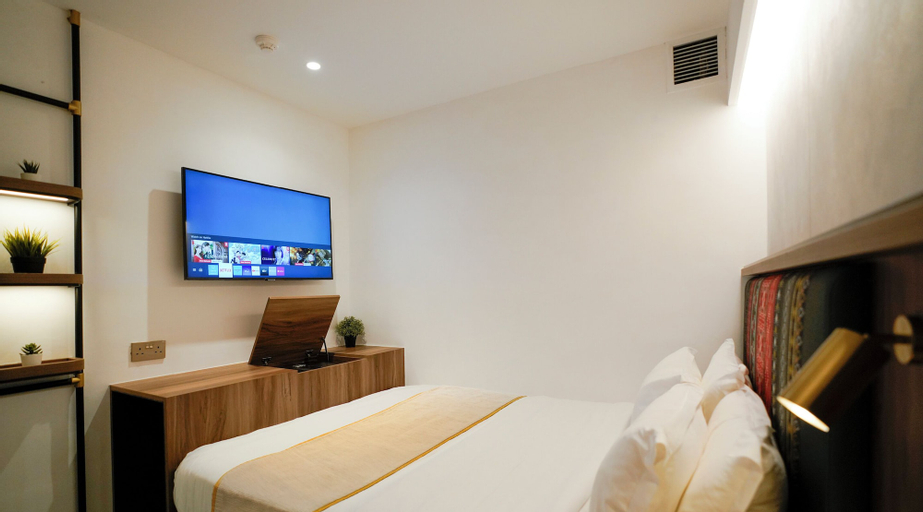 Bedroom 12