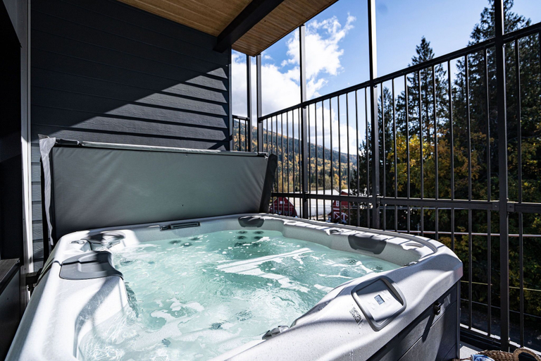 Sport & Beauty, Mountainview Escape Revelstoke Vacations, Columbia-Shuswap