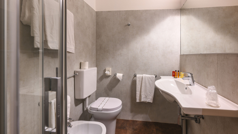 Bathroom 4, Albergo Reggio, Reggio Nell'Emilia