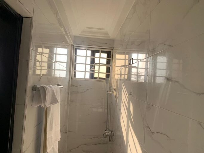 Others 3, Central Reservations Apartment, Tema