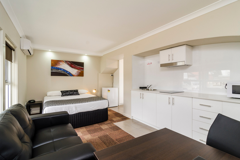Bedroom 5, Econo Lodge Parkville Place, Melbourne
