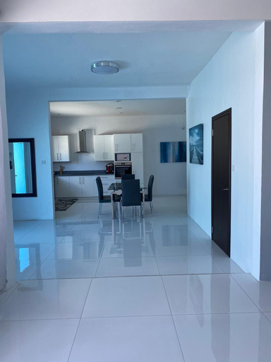 Others 4, 3Bd Luxury Villa Located in Prime Loc