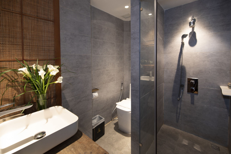 Bathroom 4