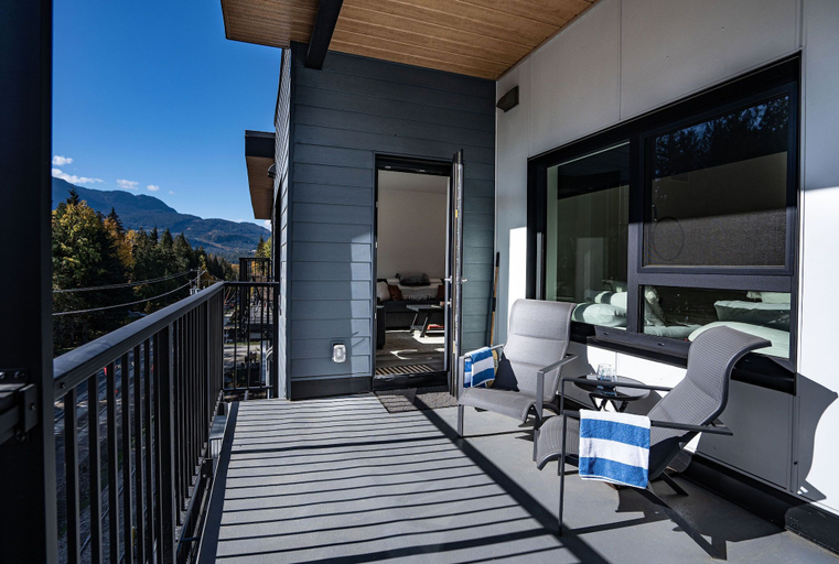Others 4, Mountainview Escape Revelstoke Vacations, Columbia-Shuswap