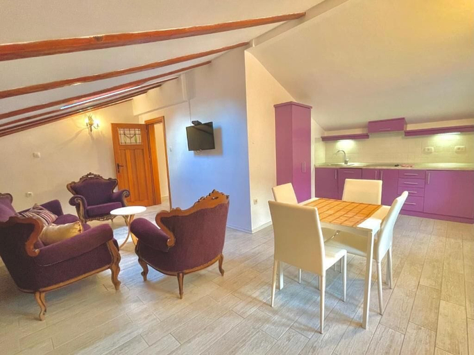Others 5, Family Two bedroom House Old Town Budva