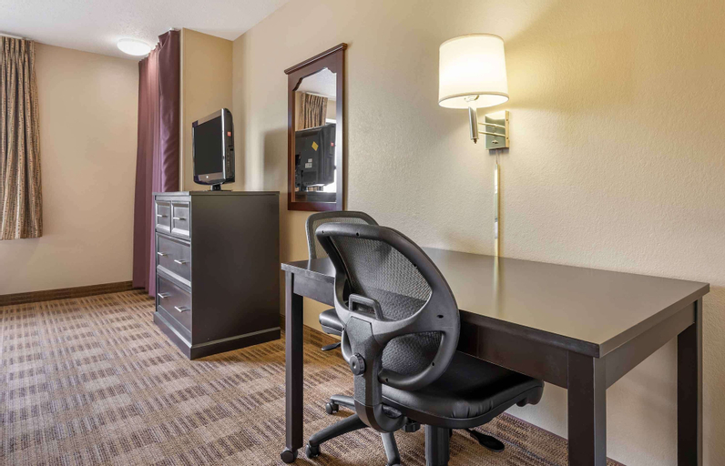Bedroom 3, Extended Stay America Suites Bloomington Normal, McLean