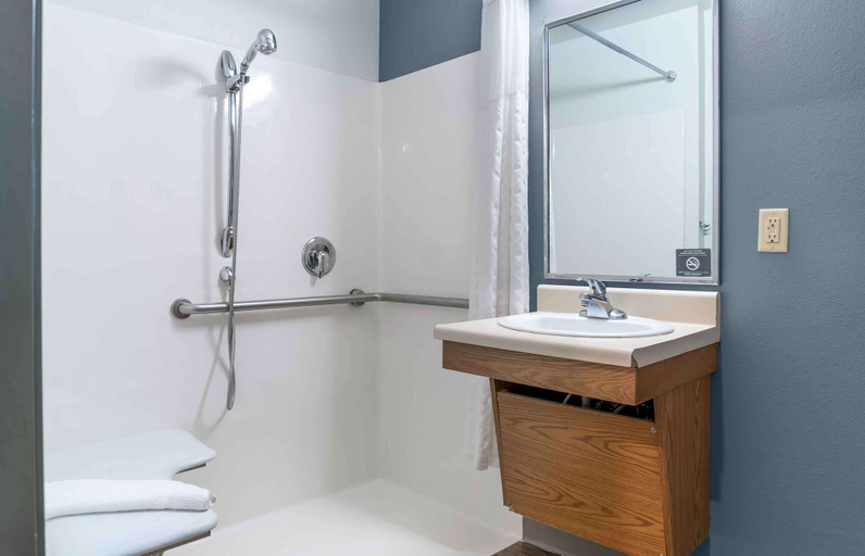 Bathroom 4, Extended Stay America Select Suites - Kalamazoo - West, Kalamazoo